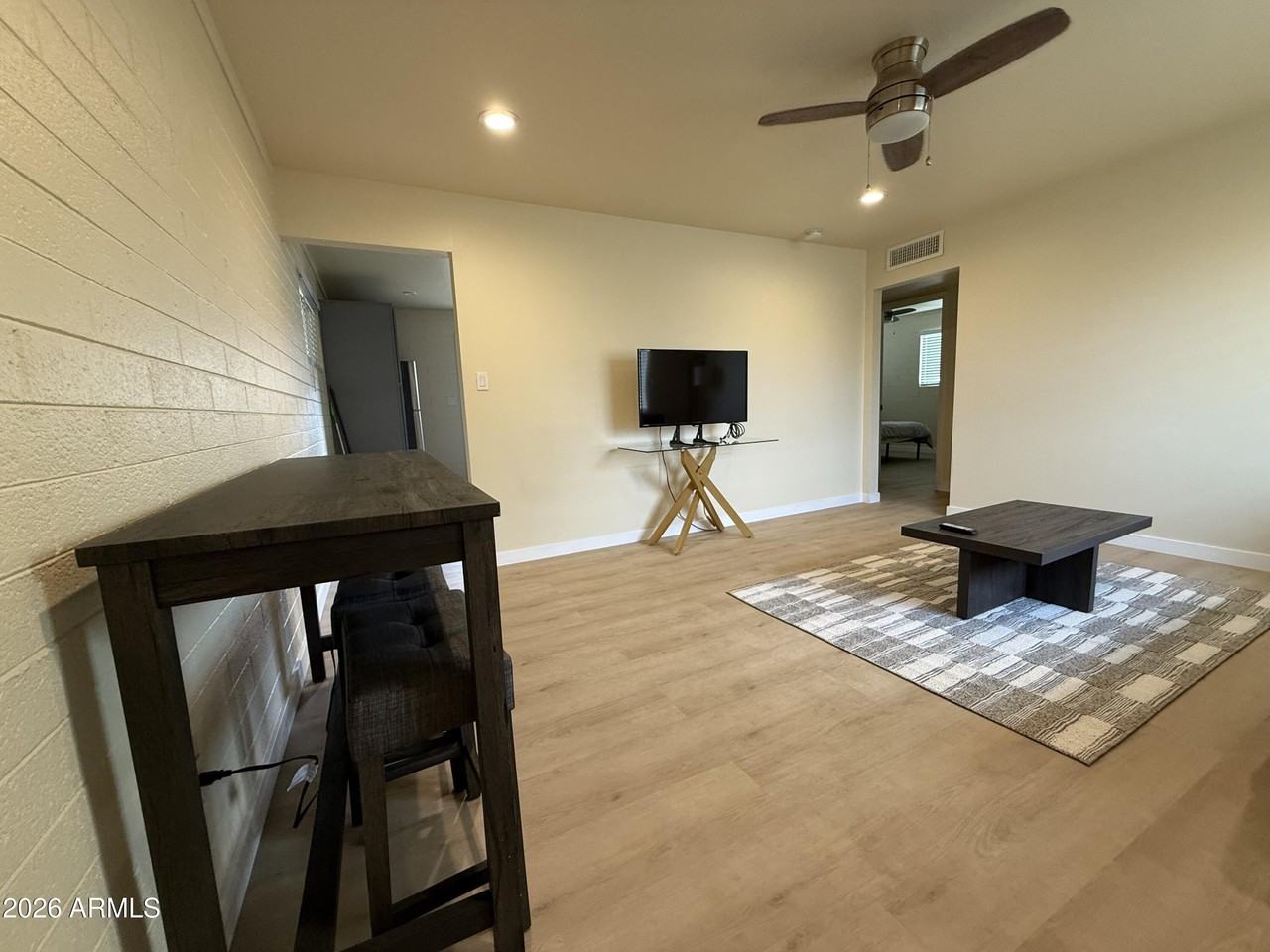 1312 W 5th St - Photo 5 of 23