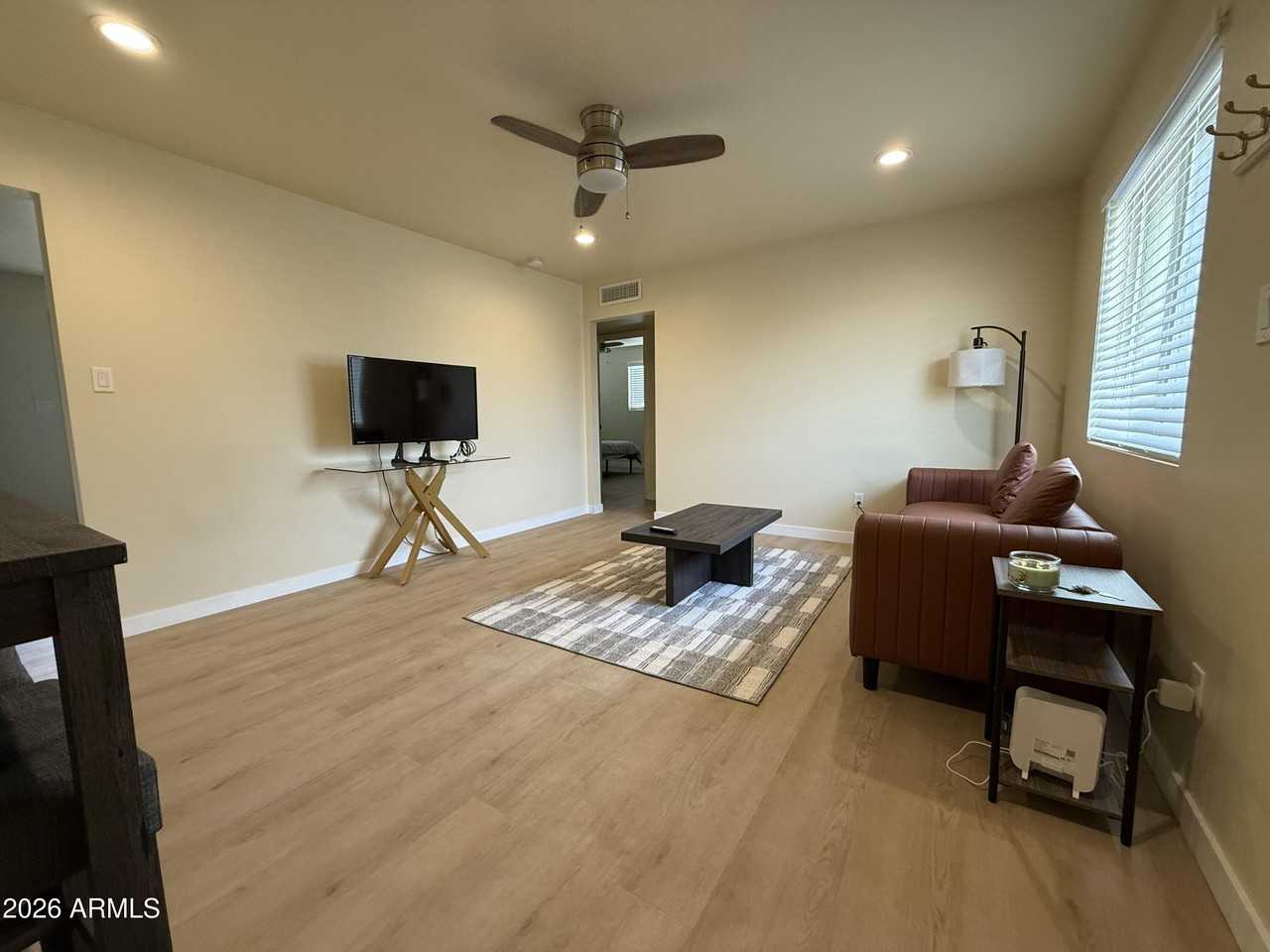 1312 W 5th St - Photo 6 of 23