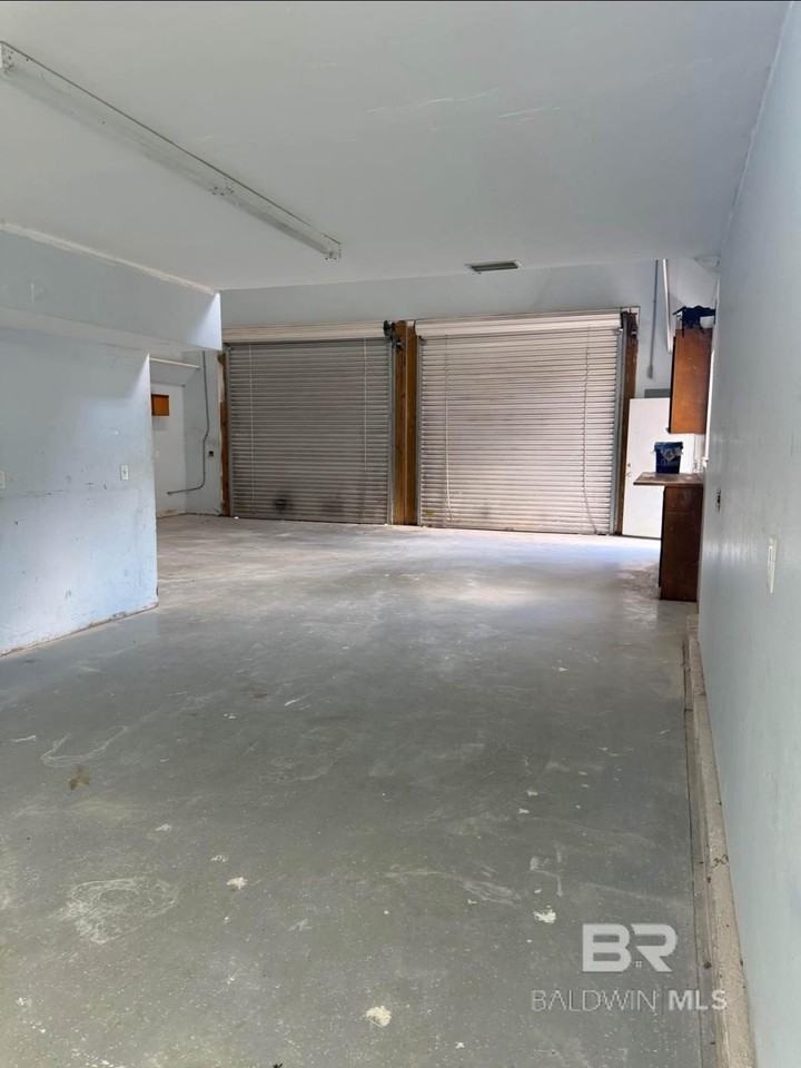 18786 Hillside Cir S - Photo 5 of 9