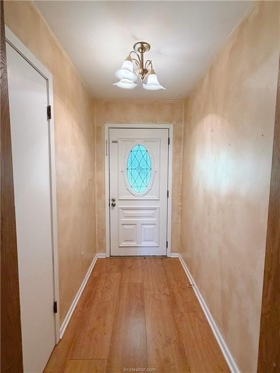2706 Red Hill Dr - Photo 2 of 42