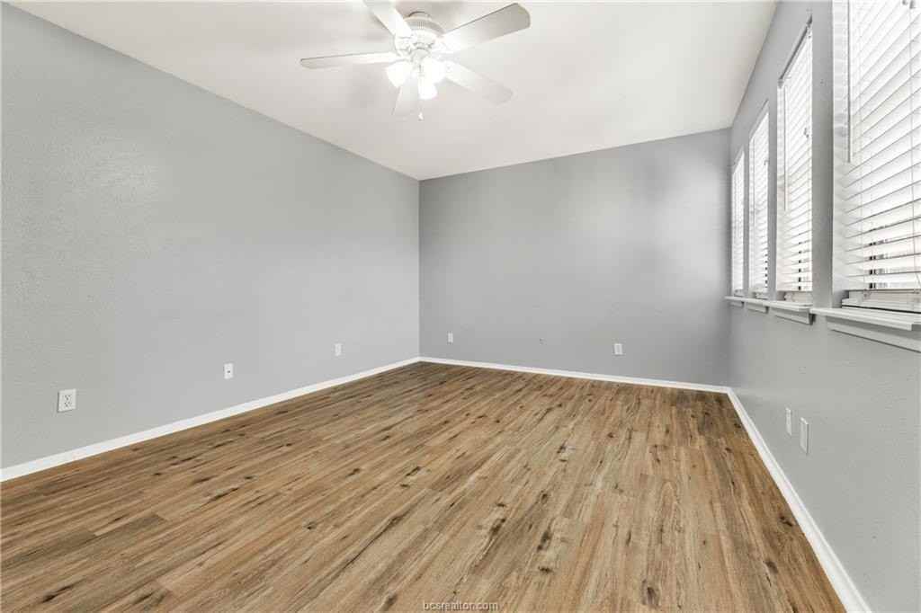2101 Barak Ln #17 - Photo 3 of 19