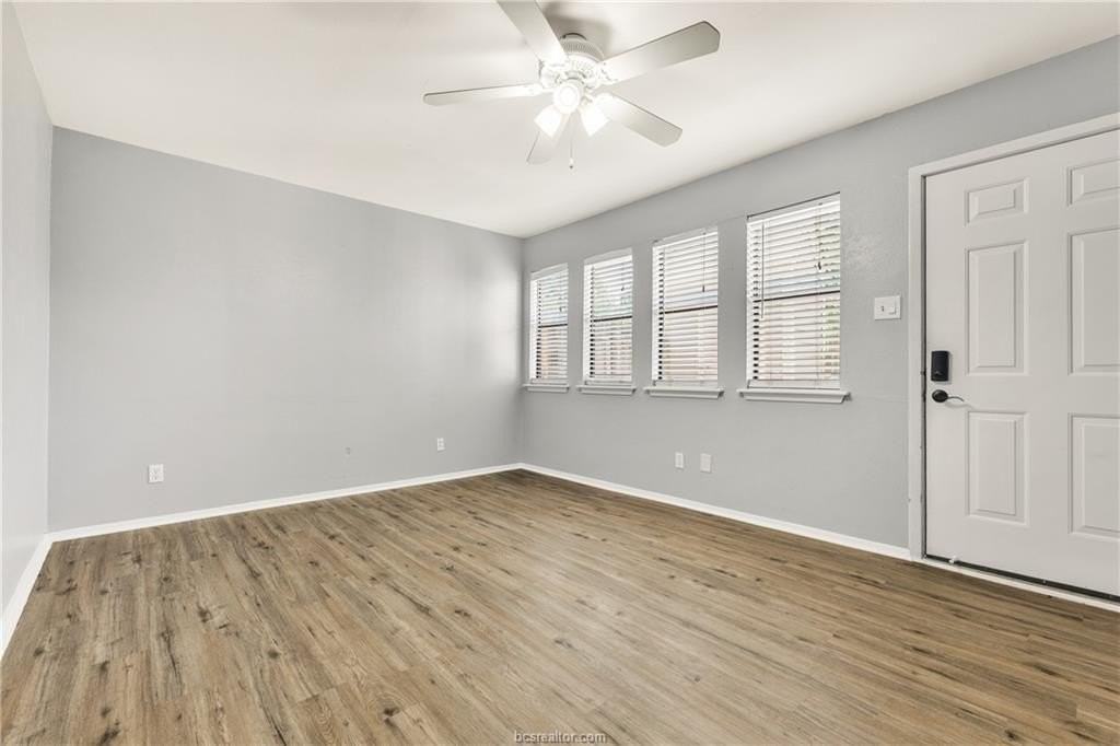 2101 Barak Ln #17 - Photo 4 of 19