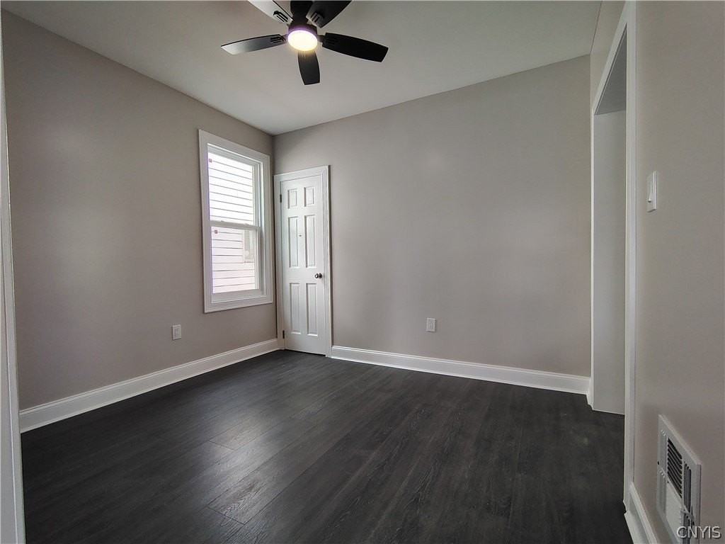1539 Taylor Ave - Photo 2 of 15