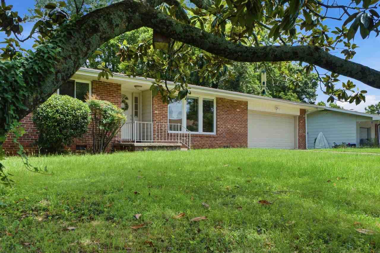 4727 Briarwood Dr - Photo 2 of 24