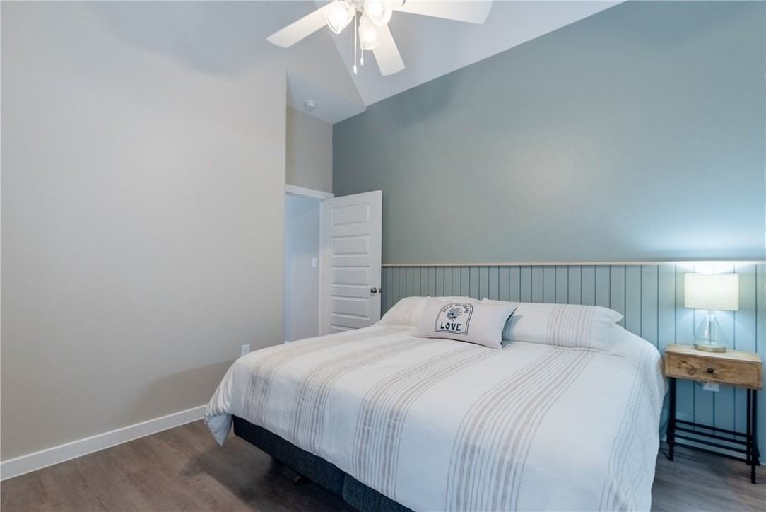 14905 Smugglers Cove Dr - Photo 4 of 7