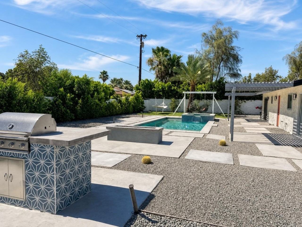 2175 N Sandra Rd - Photo 3 of 12