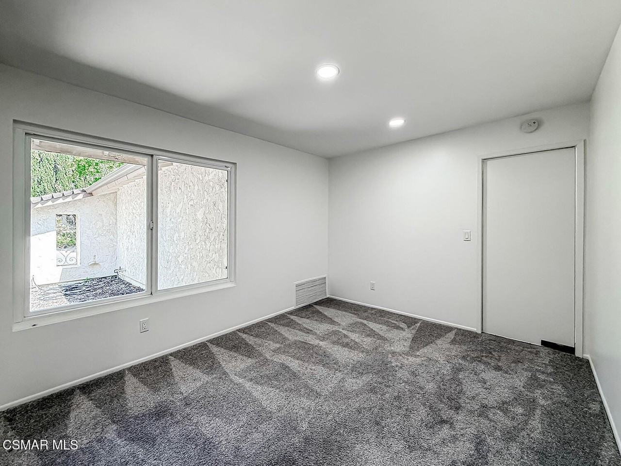 3761 Patrick Henry Pl - Photo 7 of 40