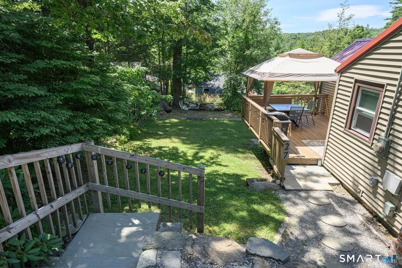 27 Dilliston Rd - Photo 3 of 40