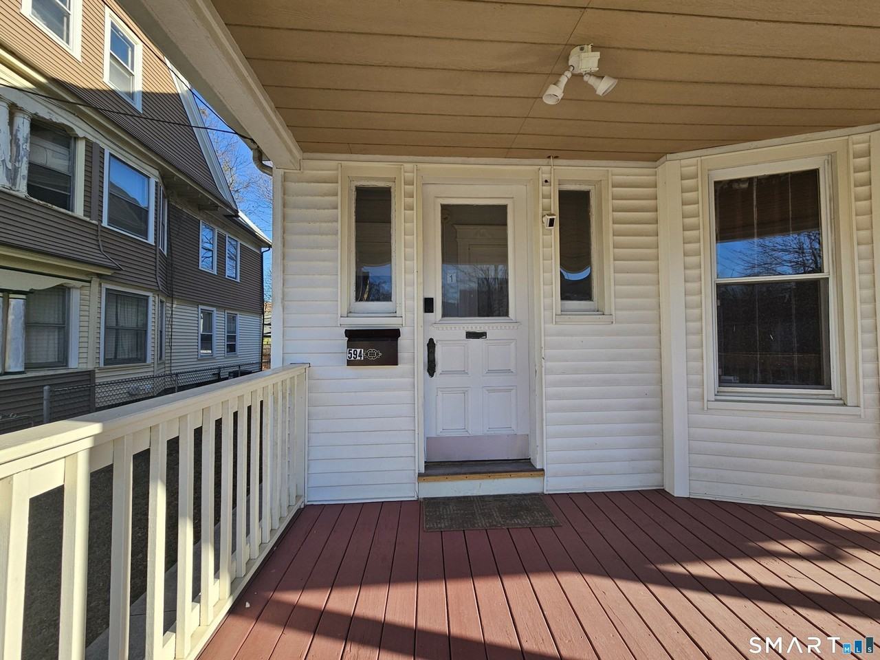 592 Laurel Ave #2ndFL - Photo 2 of 27