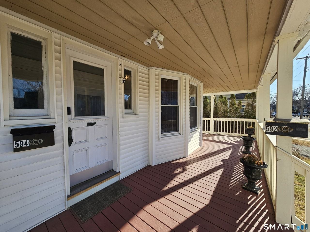 592 Laurel Ave #2ndFL - Photo 3 of 27