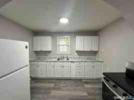 featured image of 82 W Coit St #1