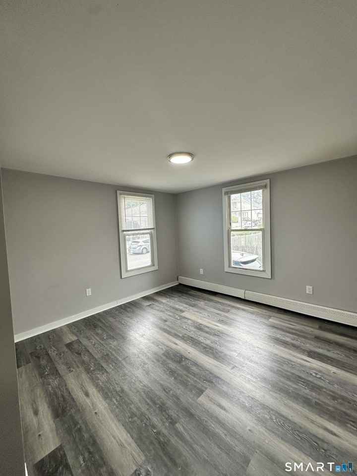 82 W Coit St #1 - Photo 6 of 17