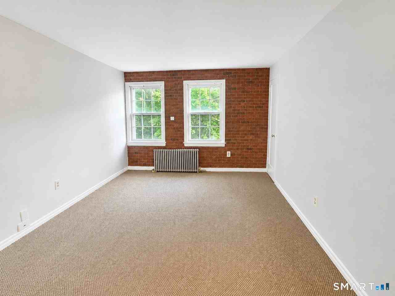 29 Clarmore Dr #2A - Photo 4 of 12