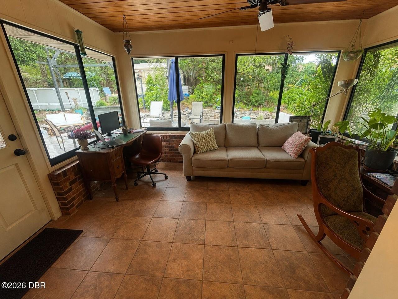 308 N Salisbury Ave - Photo 5 of 12