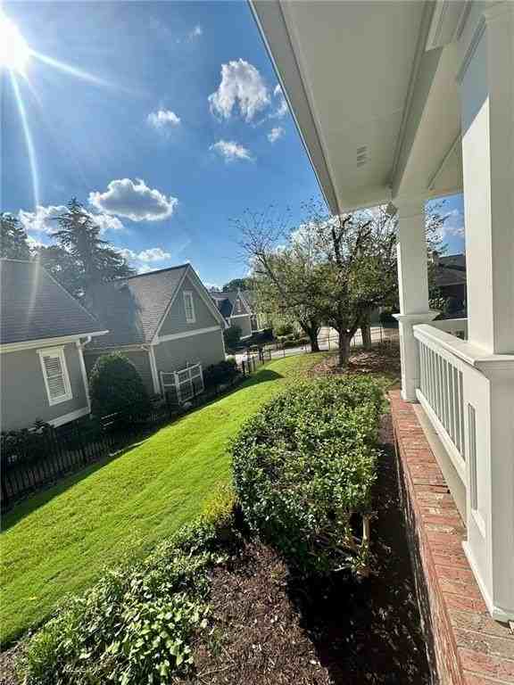 2635 Muskogee Ln - Photo 7 of 33