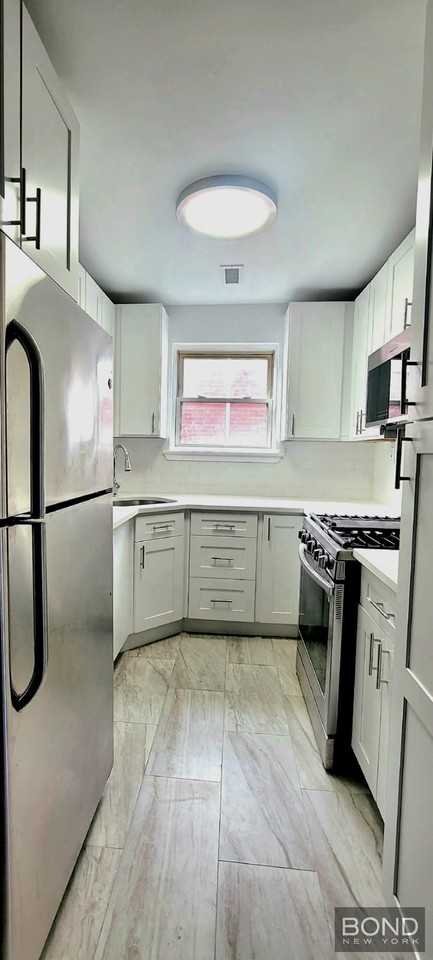 624 Underhill Ave - Photo 5 of 10