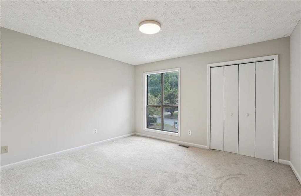 270 Saint Simons Cv - Photo 6 of 14