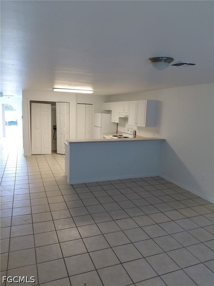 4551 26th St Sw - Photo 3 of 11