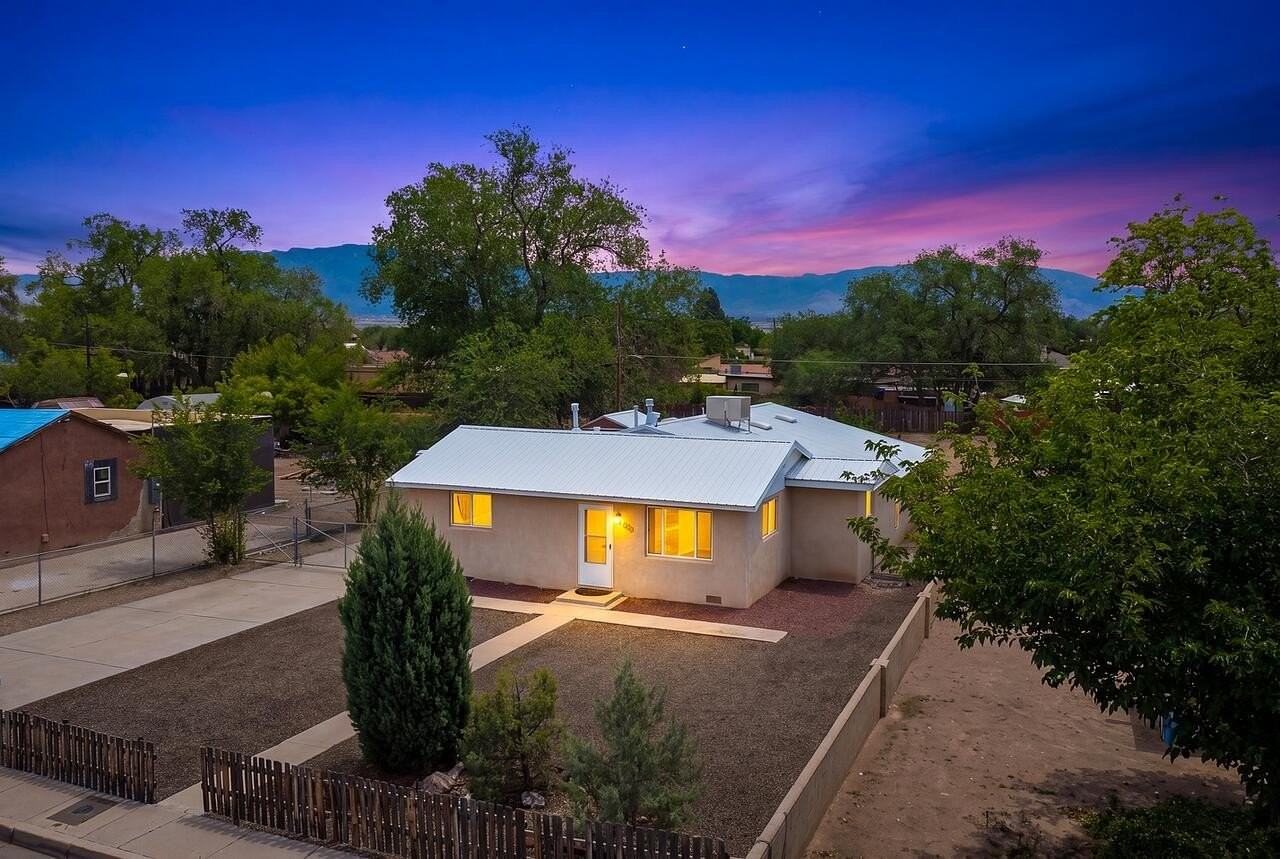 4920 La Cienega St Nw - Photo 2 of 35
