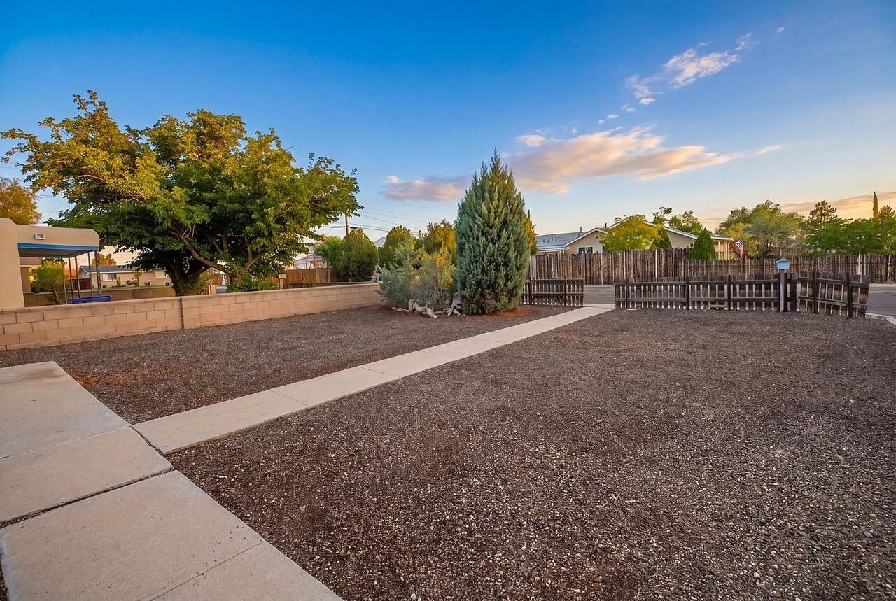 4920 La Cienega St Nw - Photo 4 of 35