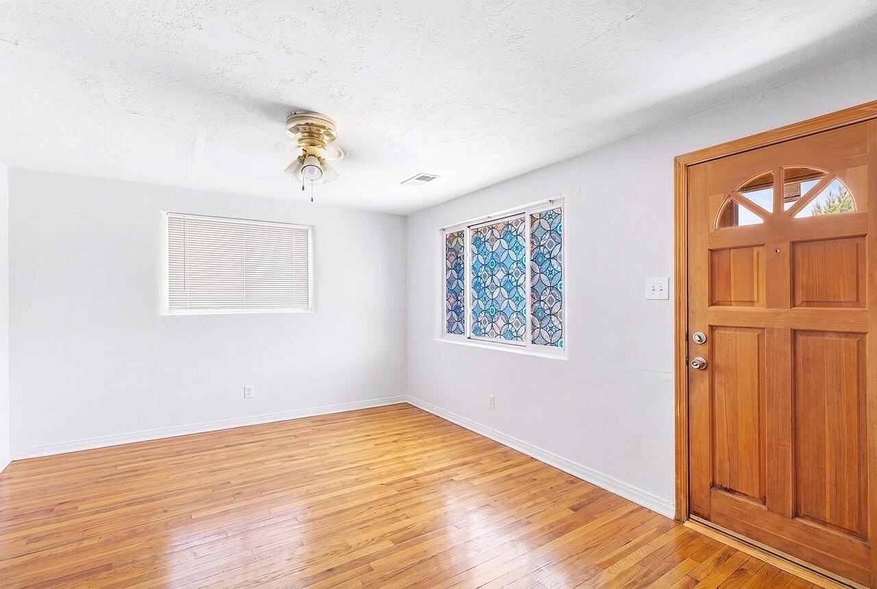 4920 La Cienega St Nw - Photo 7 of 35