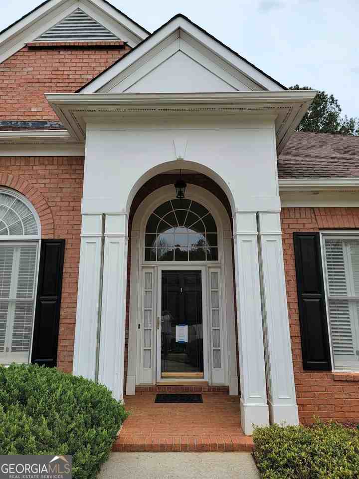 225 Lockmeade Way - Photo 2 of 38