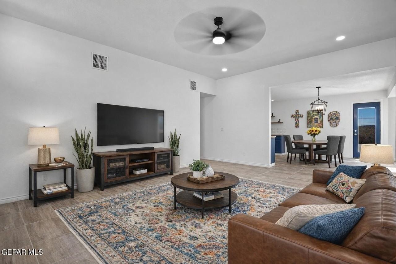12842 Osmotherley Ave - Photo 3 of 36