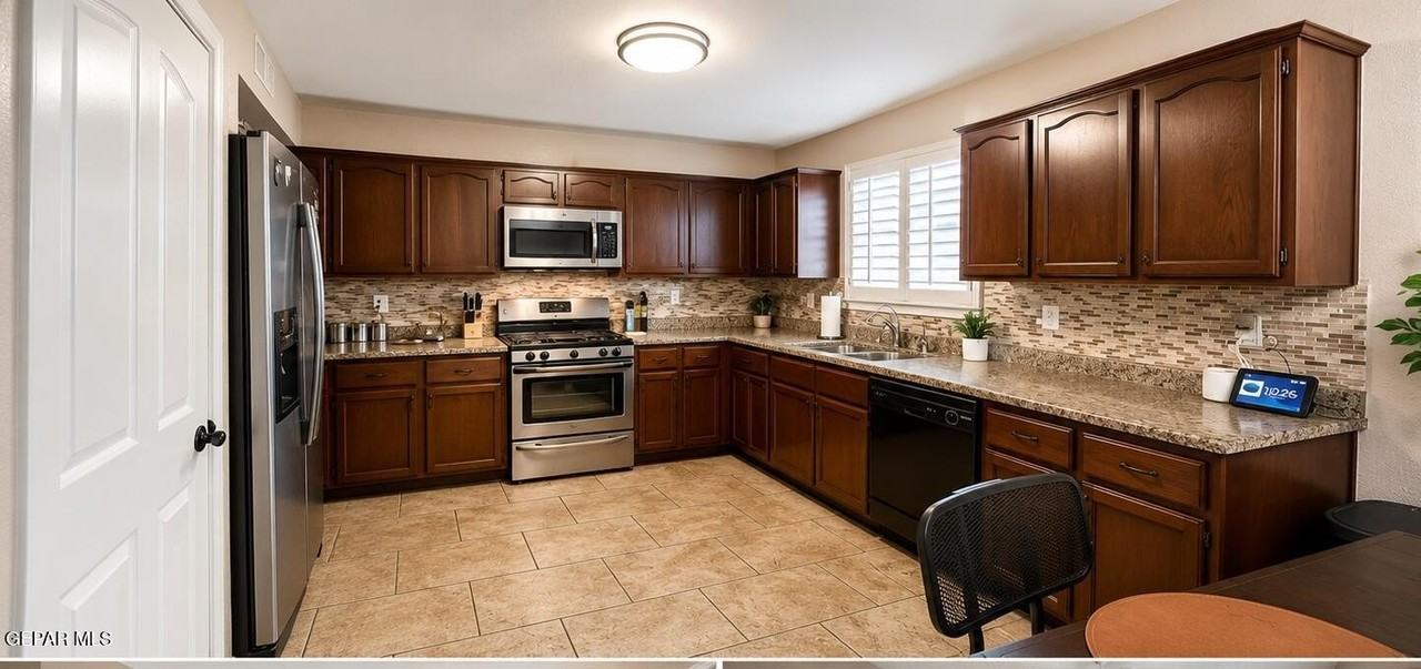 13290 New Britton Dr - Photo 4 of 10