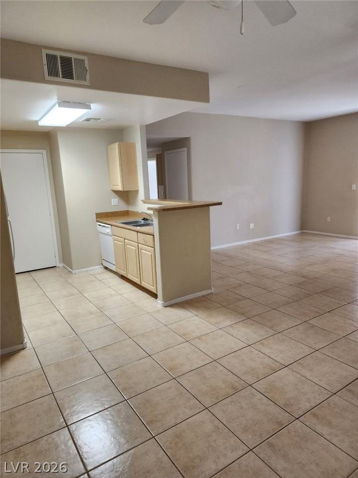 8250 N Grand Canyon Dr #1081 - Photo 4 of 16