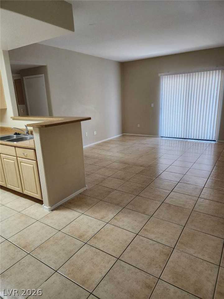 8250 N Grand Canyon Dr #1081 - Photo 6 of 16
