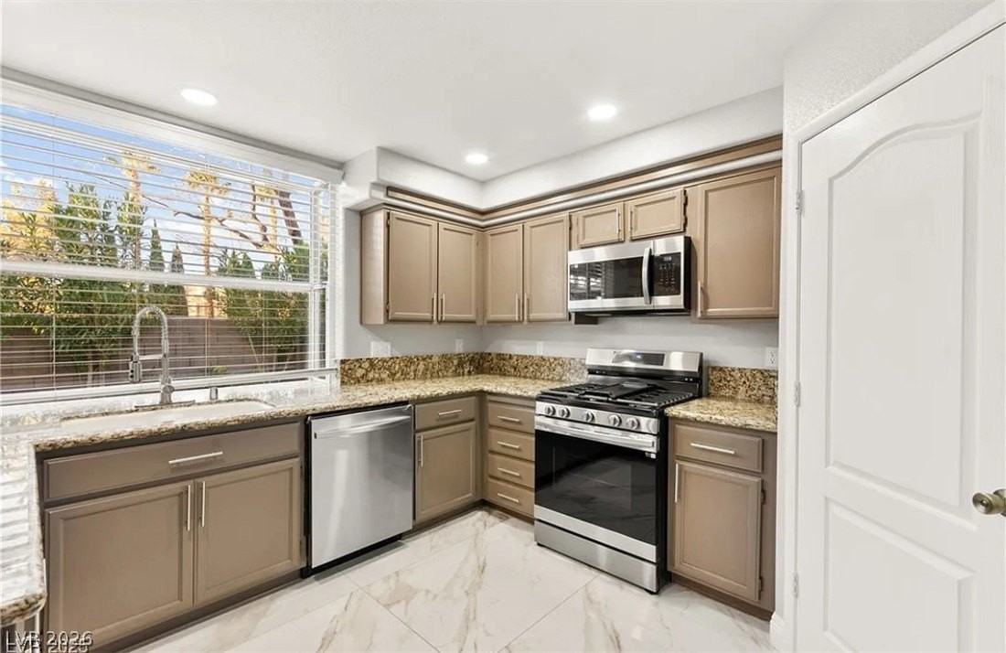 8528 Sierra Cima Ln - Photo 5 of 16