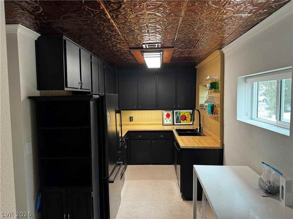 336 Arnold St - Photo 5 of 24