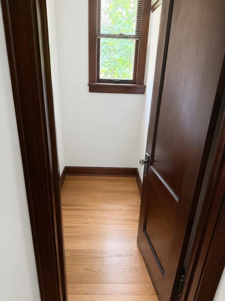 27 S Whittaker St - Photo 5 of 10