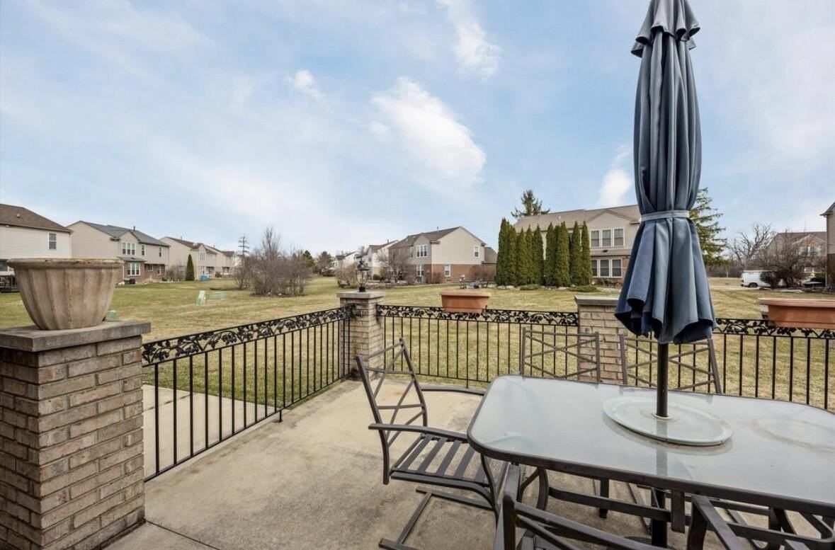 4677 Clover Rd - Photo 6 of 30