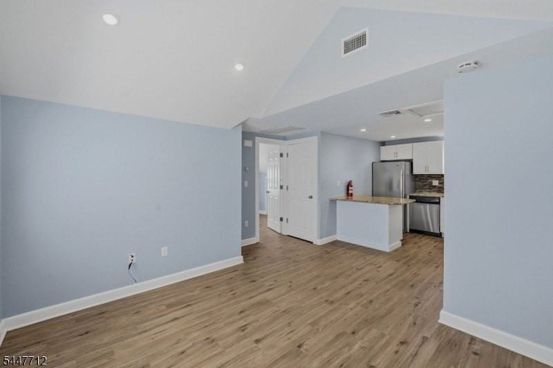 161 Broughton Ave #2 - Photo 5 of 16