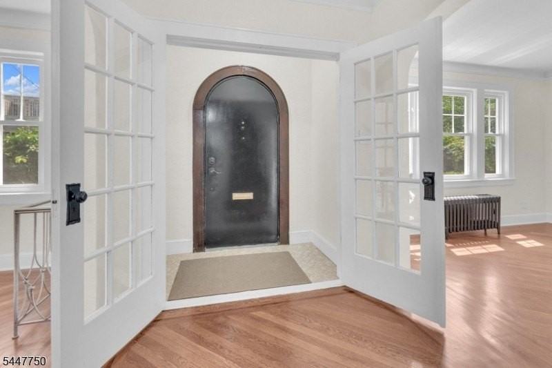153 Clairmont Ter - Photo 2 of 23