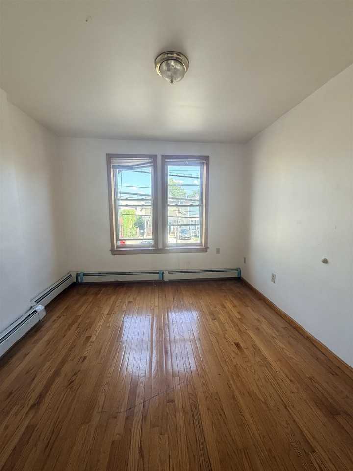 693 Kennedy Blvd #2 - Photo 6 of 11