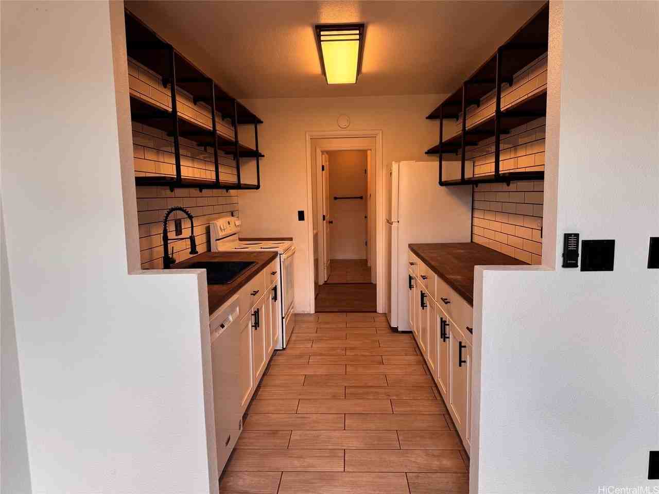 2069 California Ave #19D - Photo 3 of 9