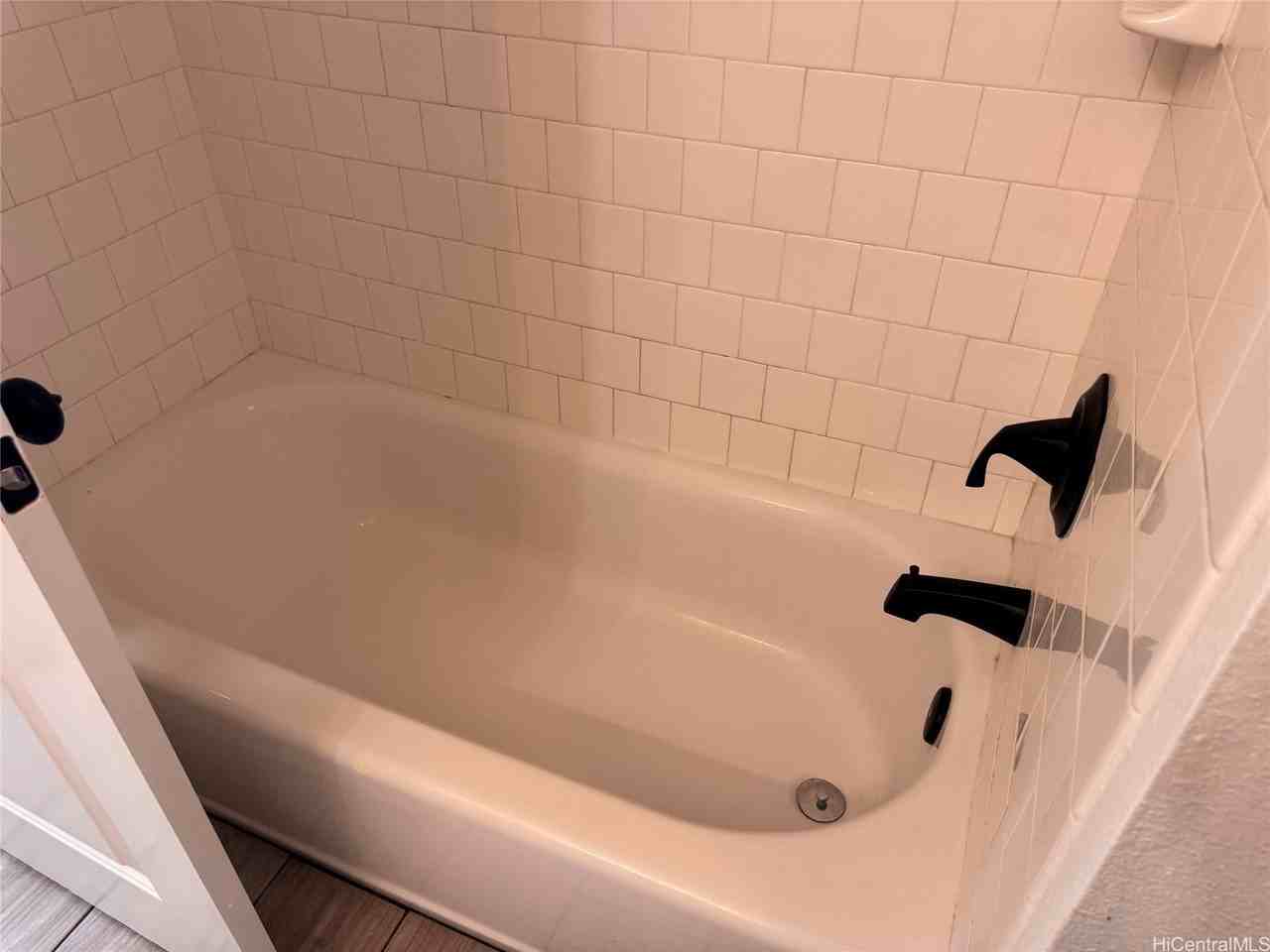 2069 California Ave #19D - Photo 6 of 9