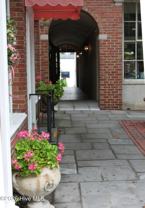 124 Nw Broad St #1 - Photo 1 of 1