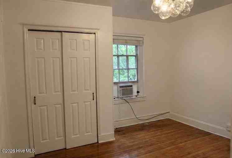 124 Nw Broad St #1 - Photo 6 of 8