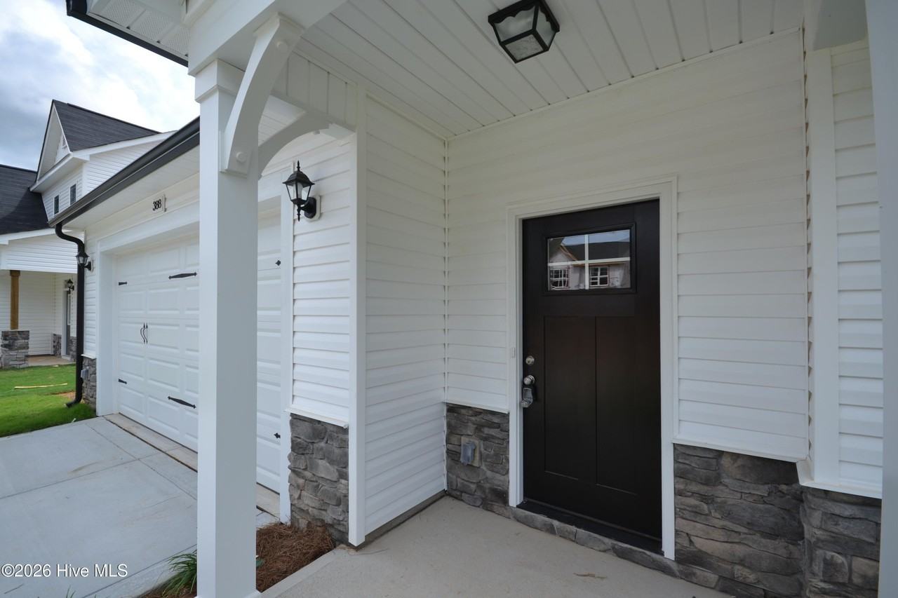 388 Atwood Dr - Photo 6 of 41