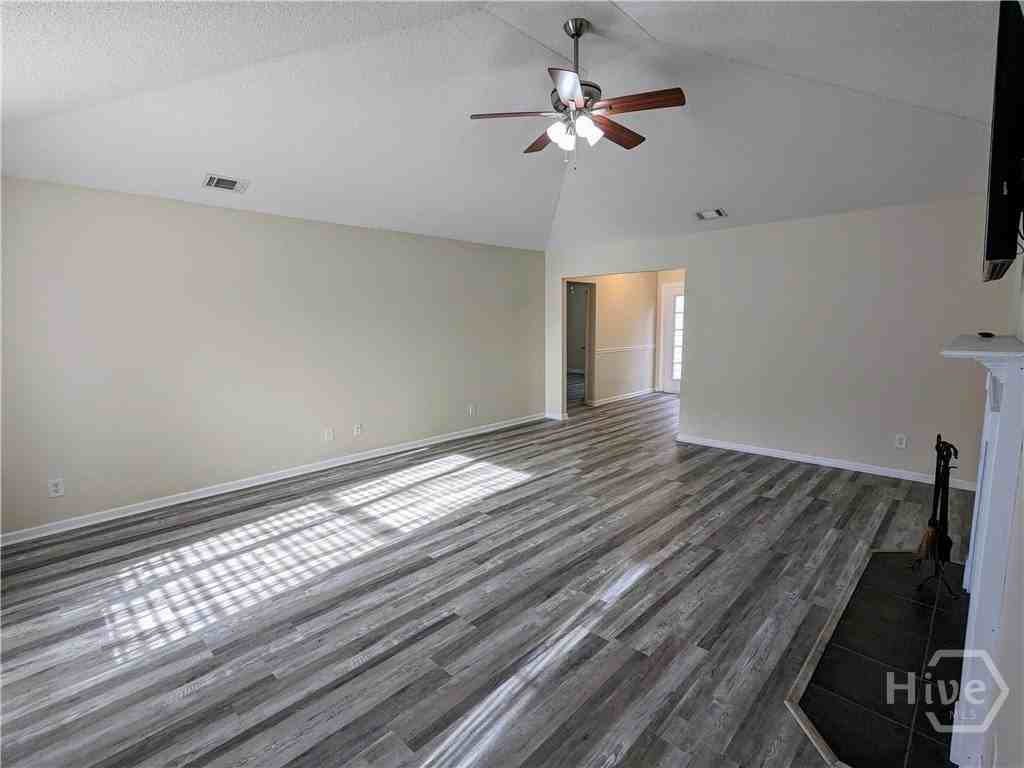 89 Carlisle Ln - Photo 4 of 22