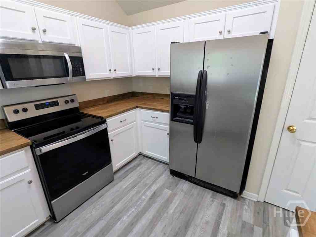 89 Carlisle Ln - Photo 7 of 22