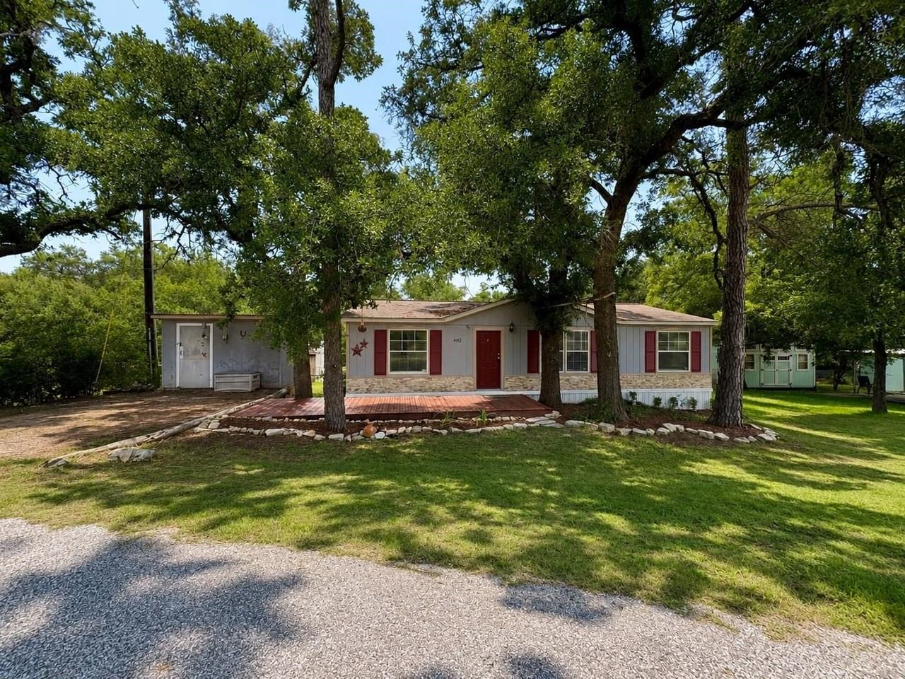 402 County Road 126a - Photo 2 of 18