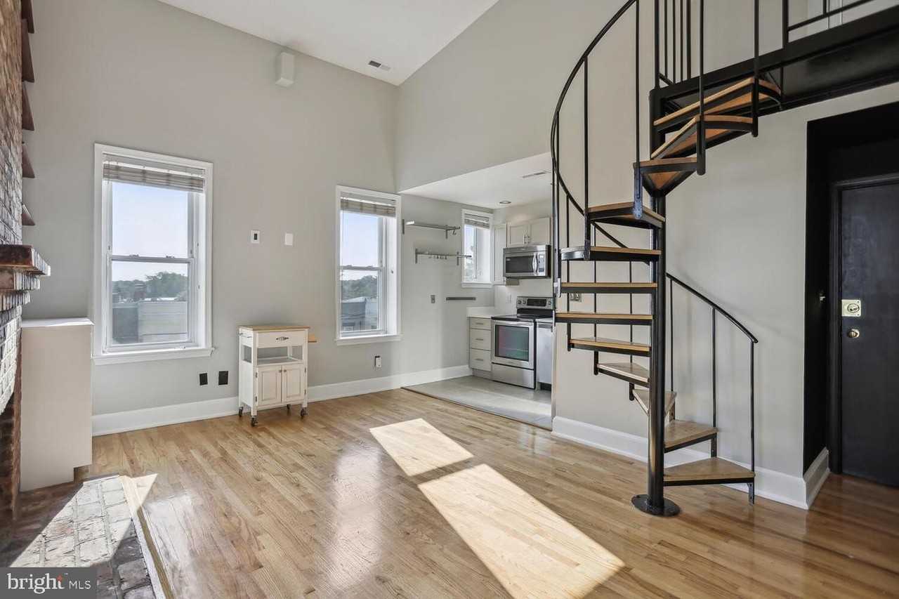 676 4th St Ne - Photo 2 of 25