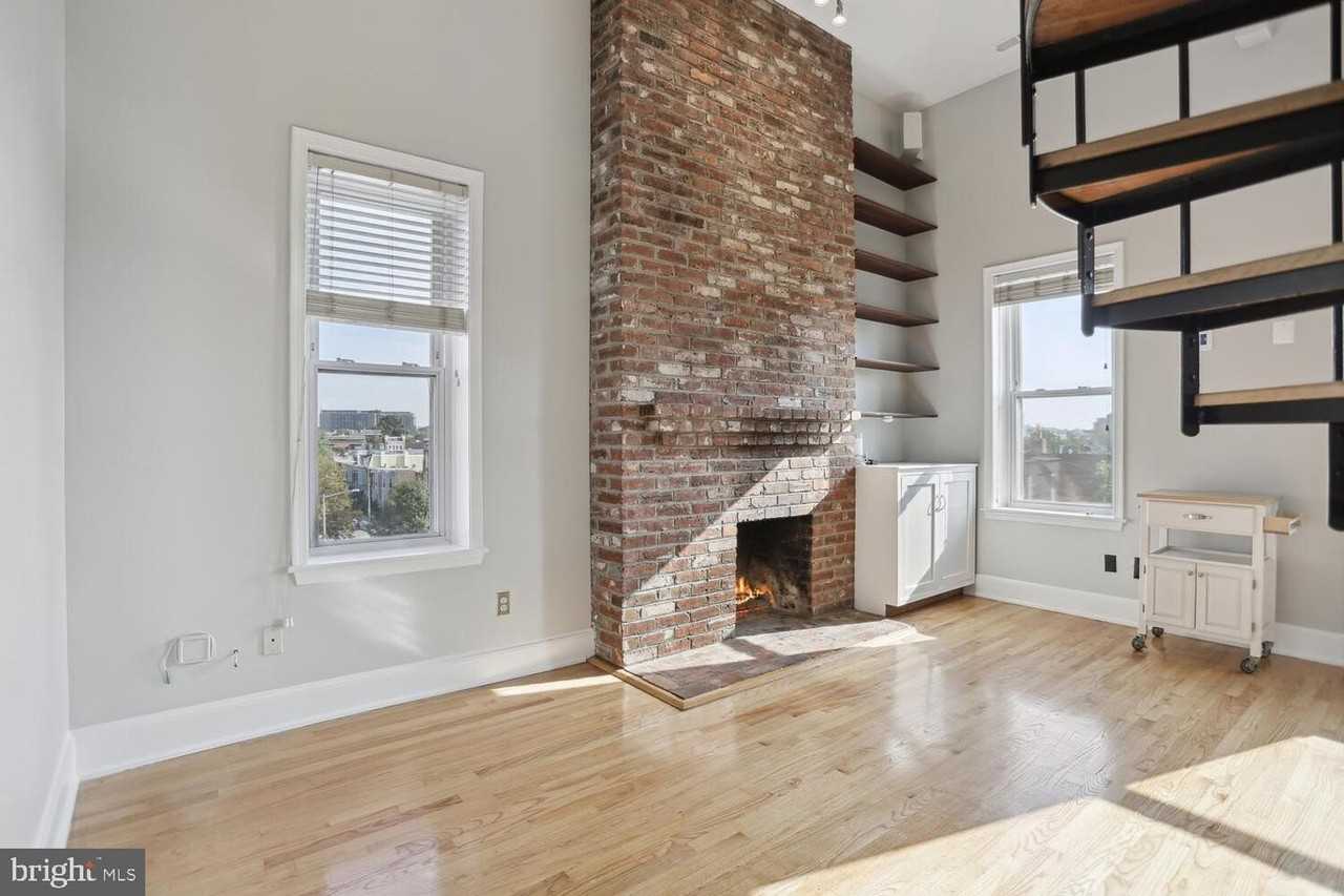 676 4th St Ne - Photo 5 of 25