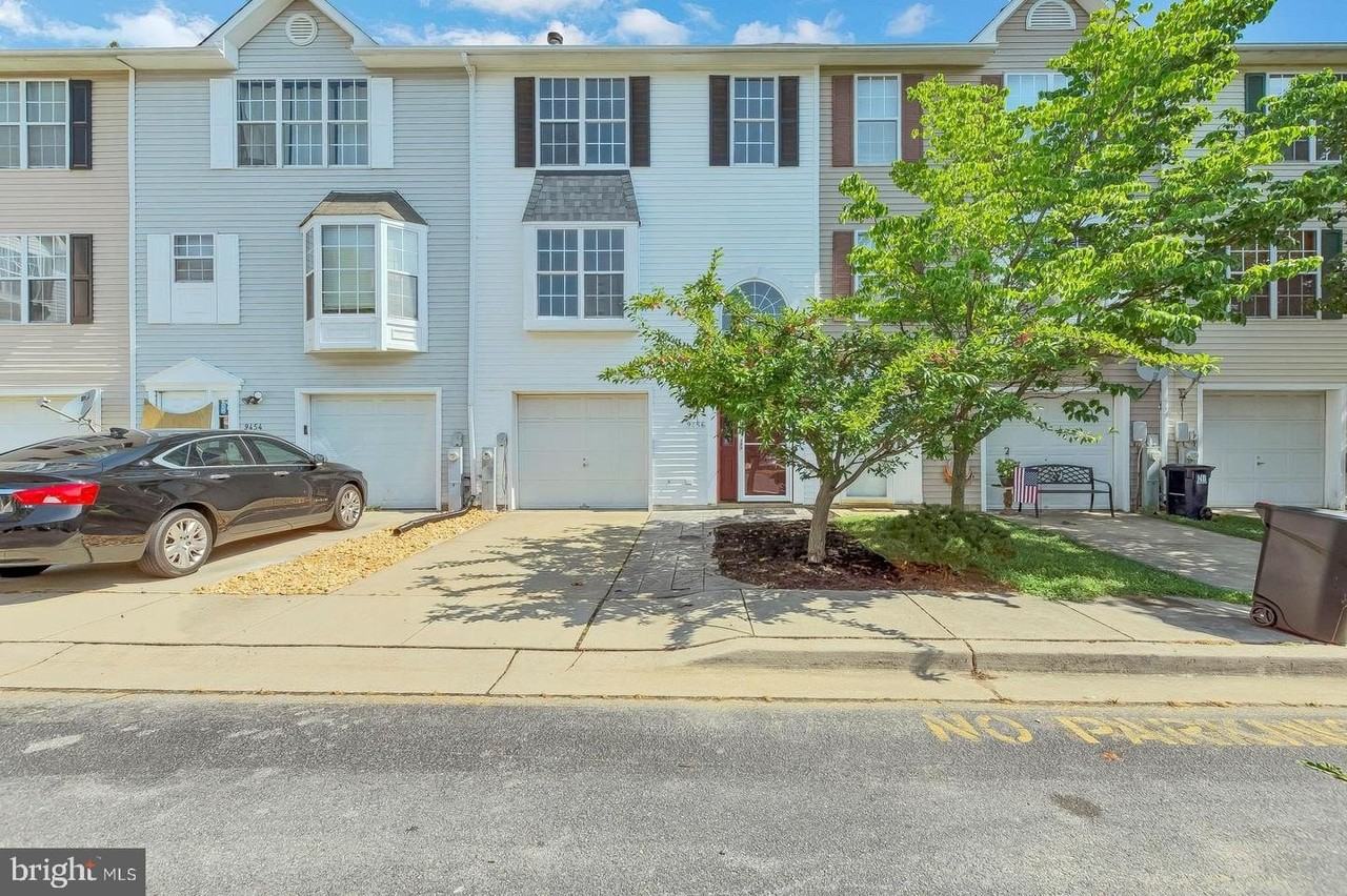 9456 Sea Breeze Ct - Photo 2 of 28