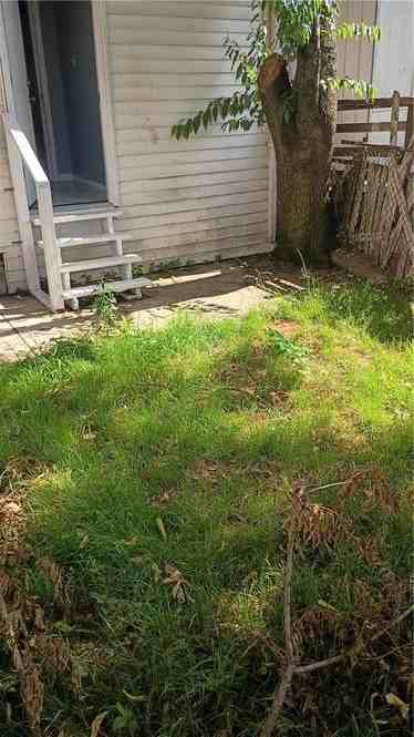 823 1/2 W Washington St - Photo 5 of 8