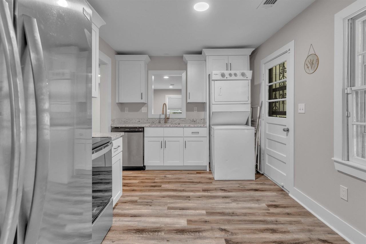 4623 Doris Cir S - Photo 7 of 23